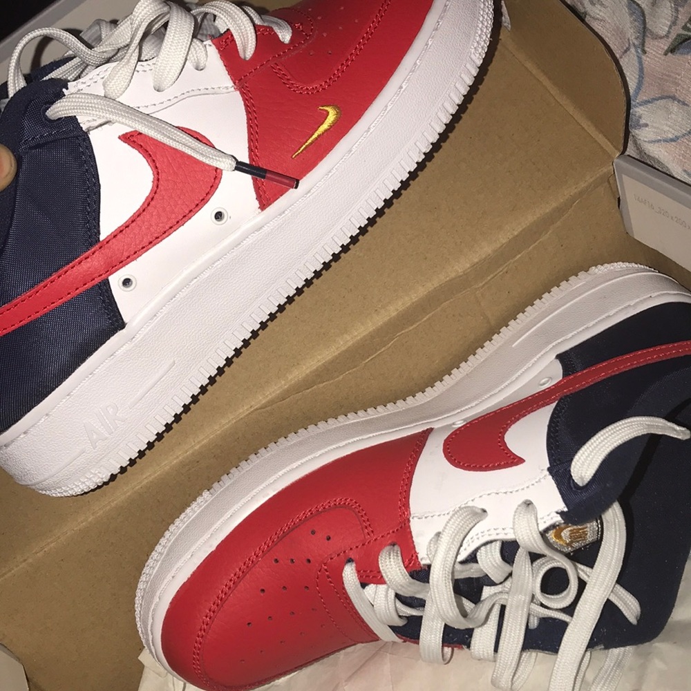 Air Force 1 Size 6 (kids, boys)